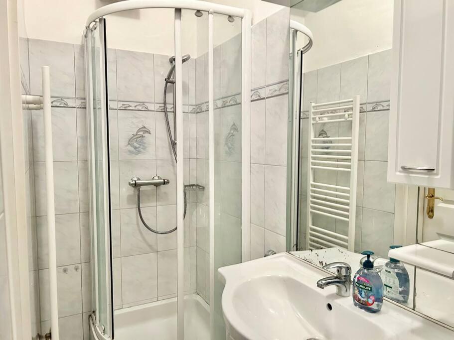 50 M2 Stylish With Free Parking & Netflix Apartment Vienna